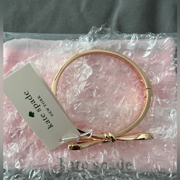 Kate spade Bow earrings and bangle bracelet - Picture 7 of 9